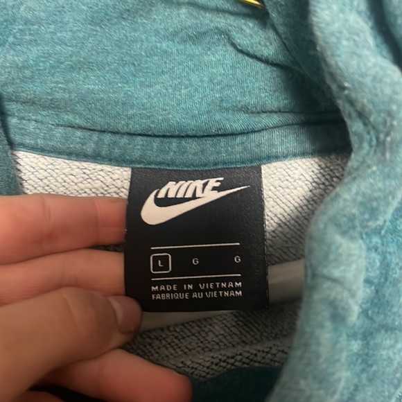 Nike sweatshirt - Picture 2 of 4